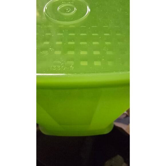 Tupperware Pick A Deli Pickle Keeper Green Pickle Lift Container 1330-6 - Picture 6 of 6